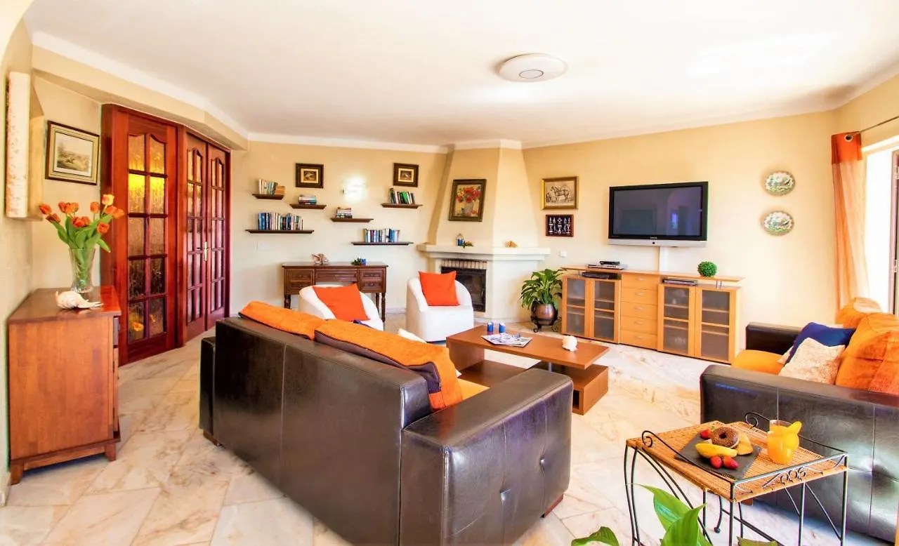 Dominica Villa Carvoeiro